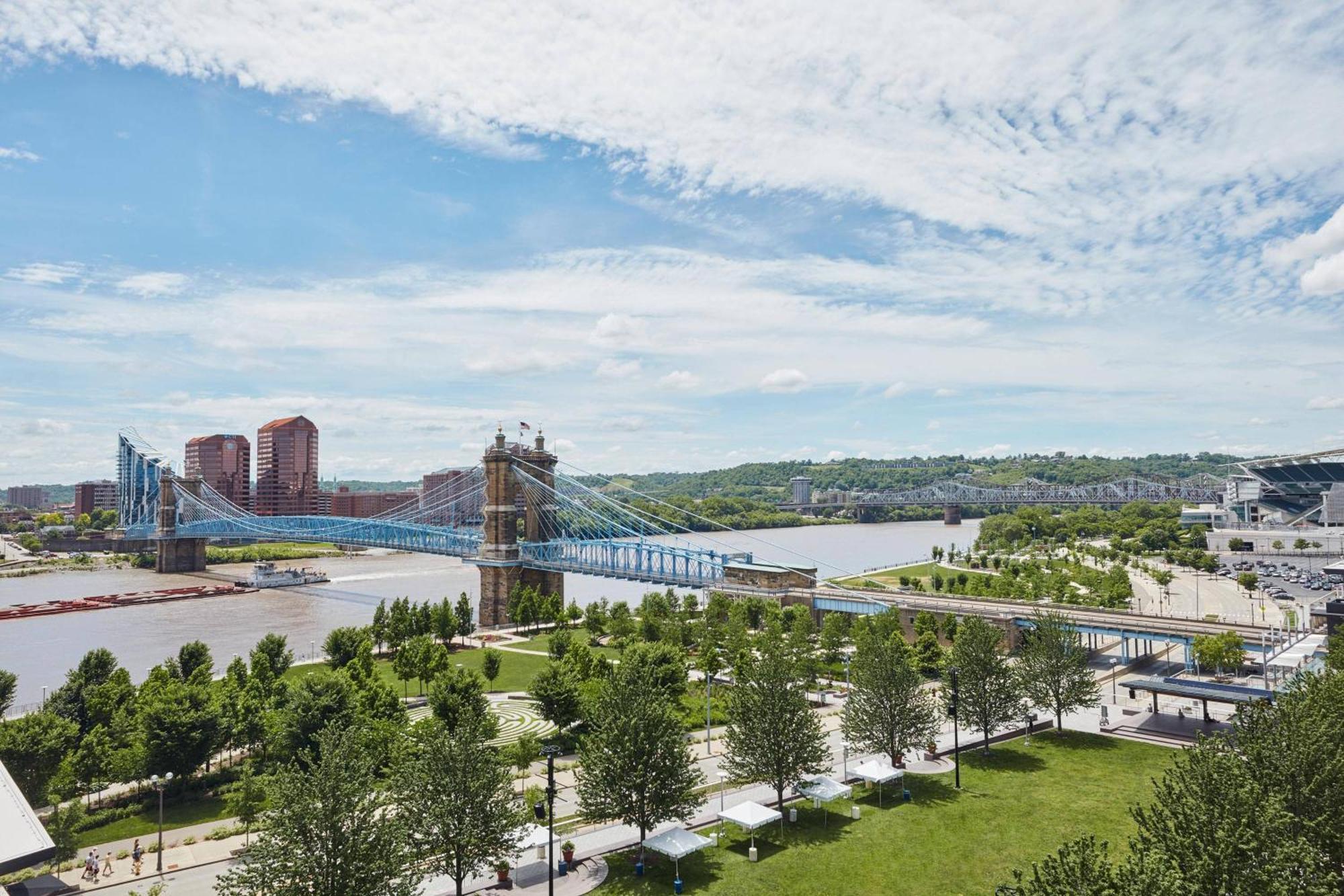 Ac Hotel By Marriott Cincinnati At The Banks Eksteriør bilde